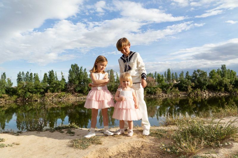 Sesión de fotos de comunión en exteriores.