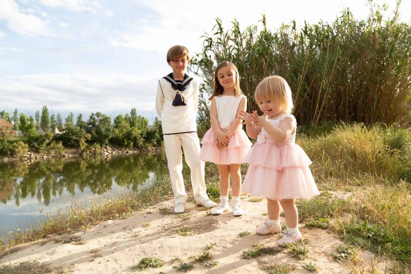 Sesión de fotos de comunión en exteriores.