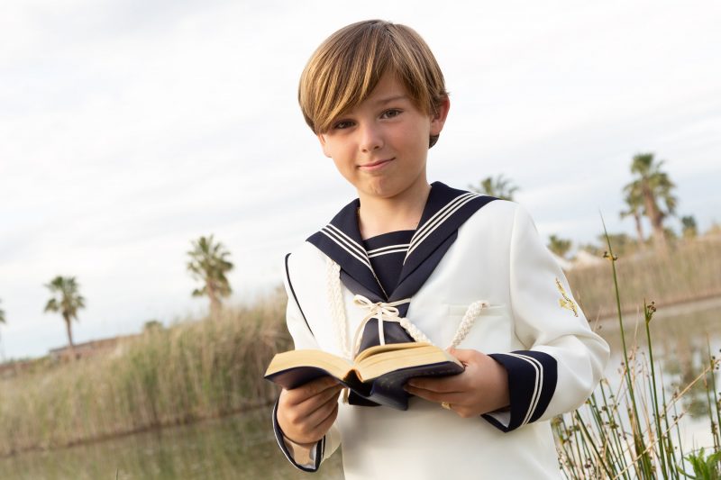 Sesión de fotos de comunión en exteriores.