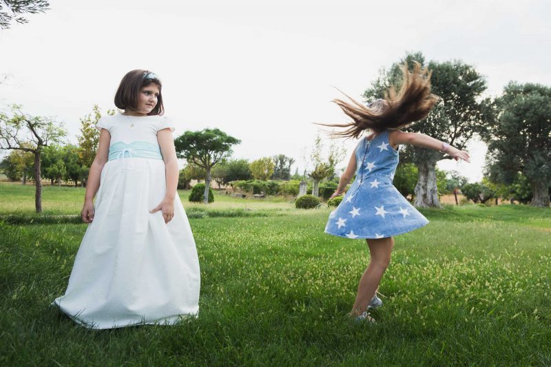 Sesión de fotos de comunión en exteriores.