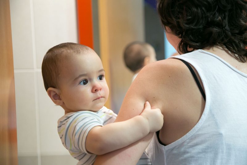 Reportaje documental de familia en domicilio.