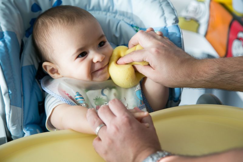 Reportaje documental de familia en domicilio.