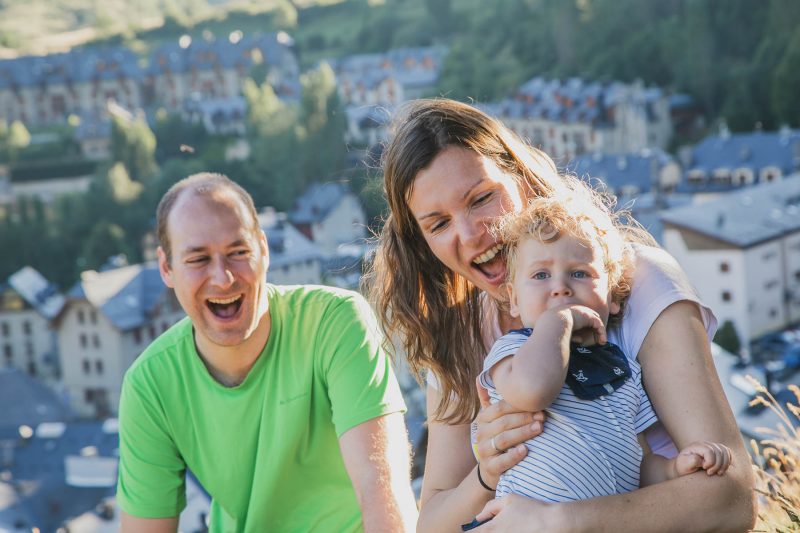 Reportaje documental de familia en exteriores.