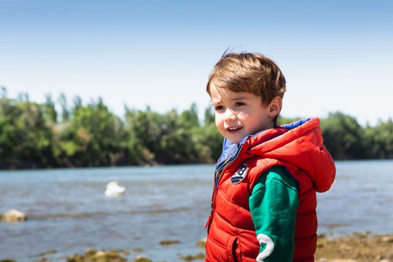 Reportaje documental de familia en exteriores.