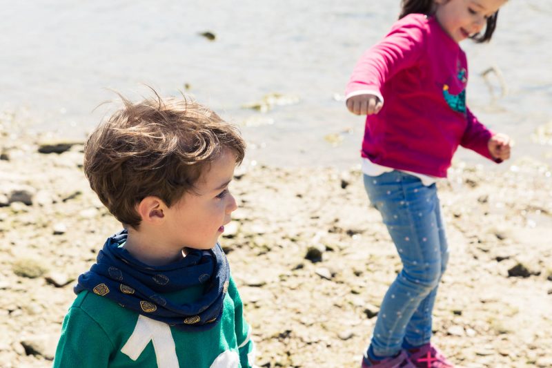 Reportaje documental de familia en exteriores.