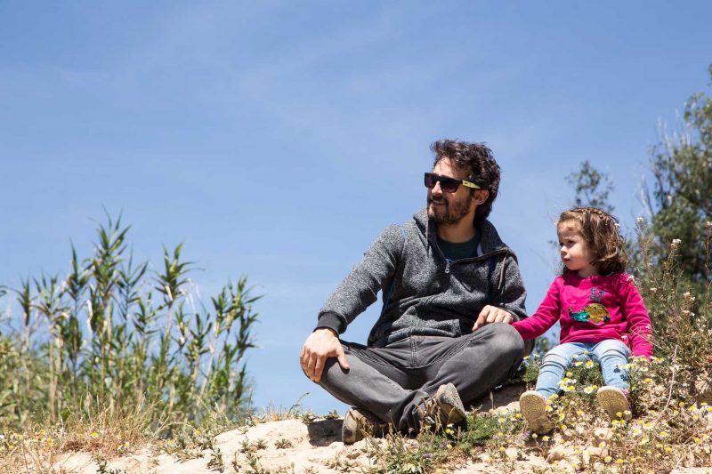 Reportaje documental de familia en exteriores.