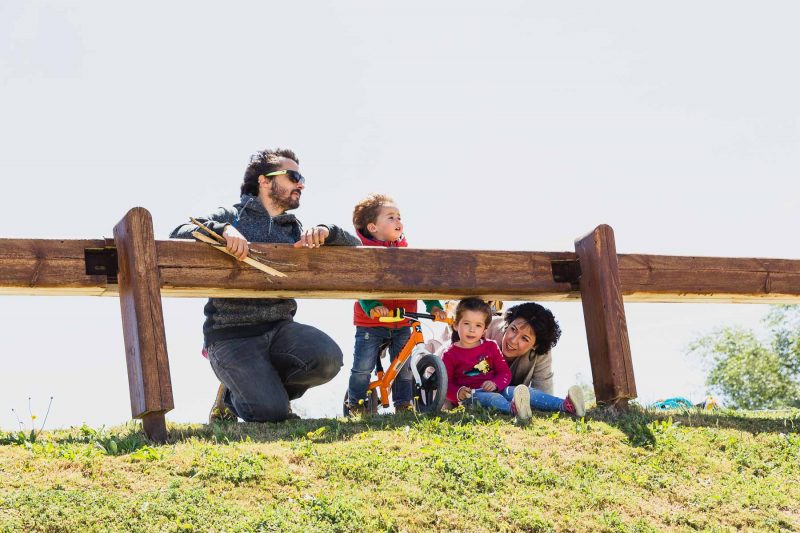 Reportaje documental de familia en exteriores.