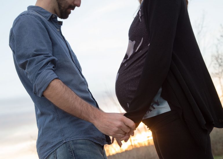 Reportaje embarazo en exteriores.